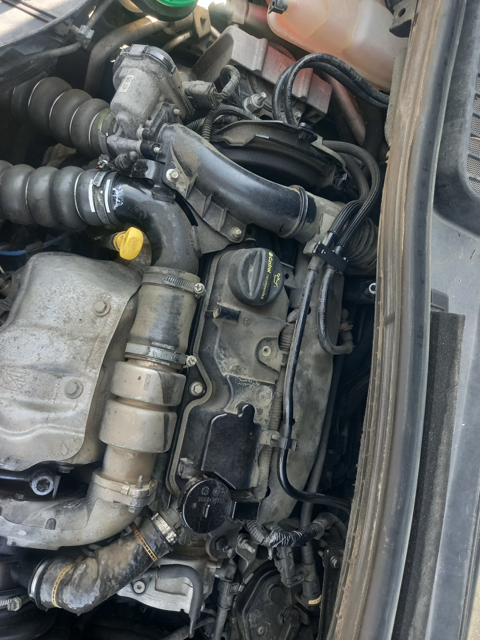 Ford C-max 1.6HDI 116k.c. Titanium NAVI Panorama, снимка 17 - Автомобили и джипове - 54281045