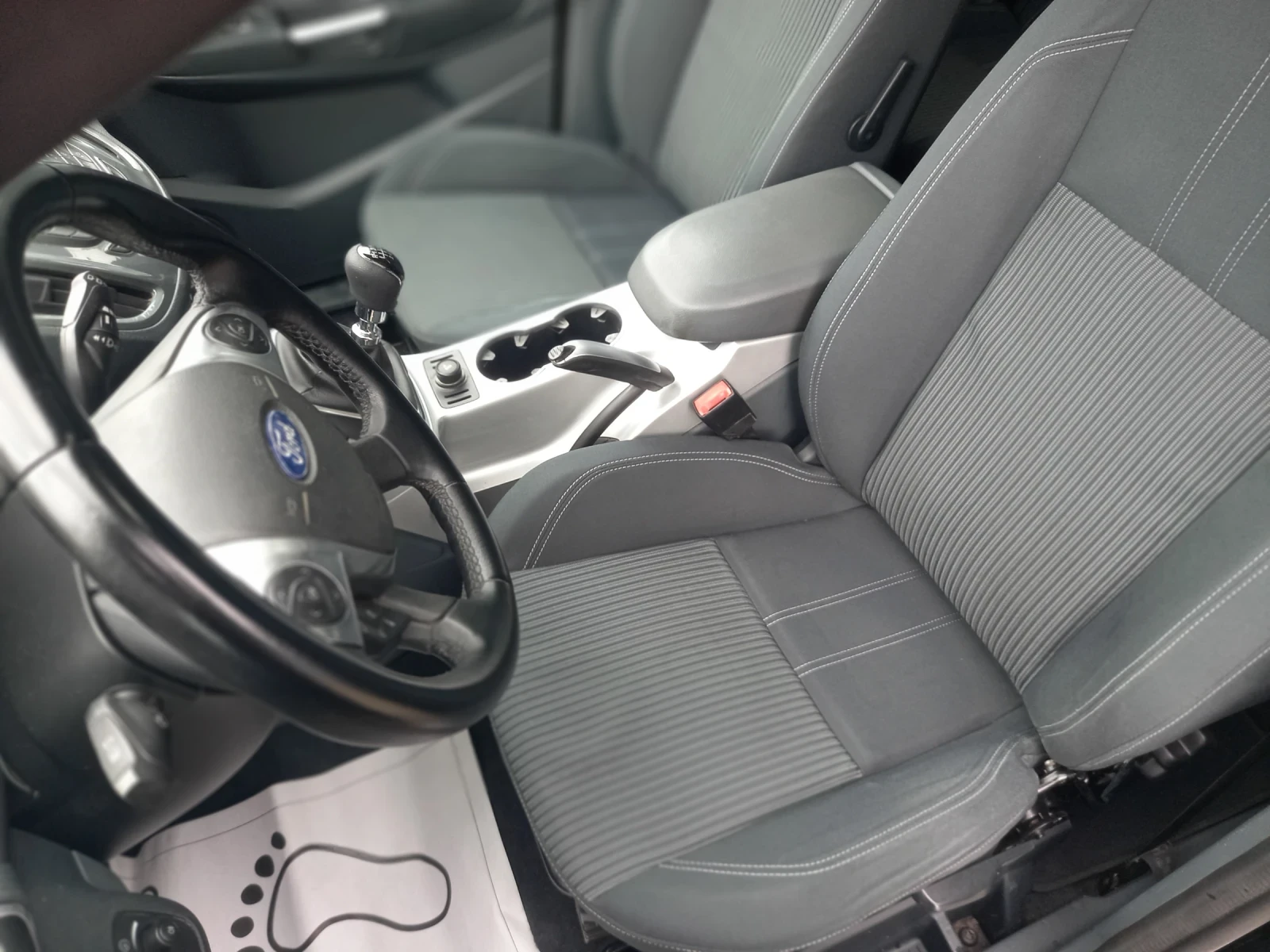 Ford C-max 1.6HDI 116k.c. Titanium NAVI Panorama, снимка 12 - Автомобили и джипове - 54281045