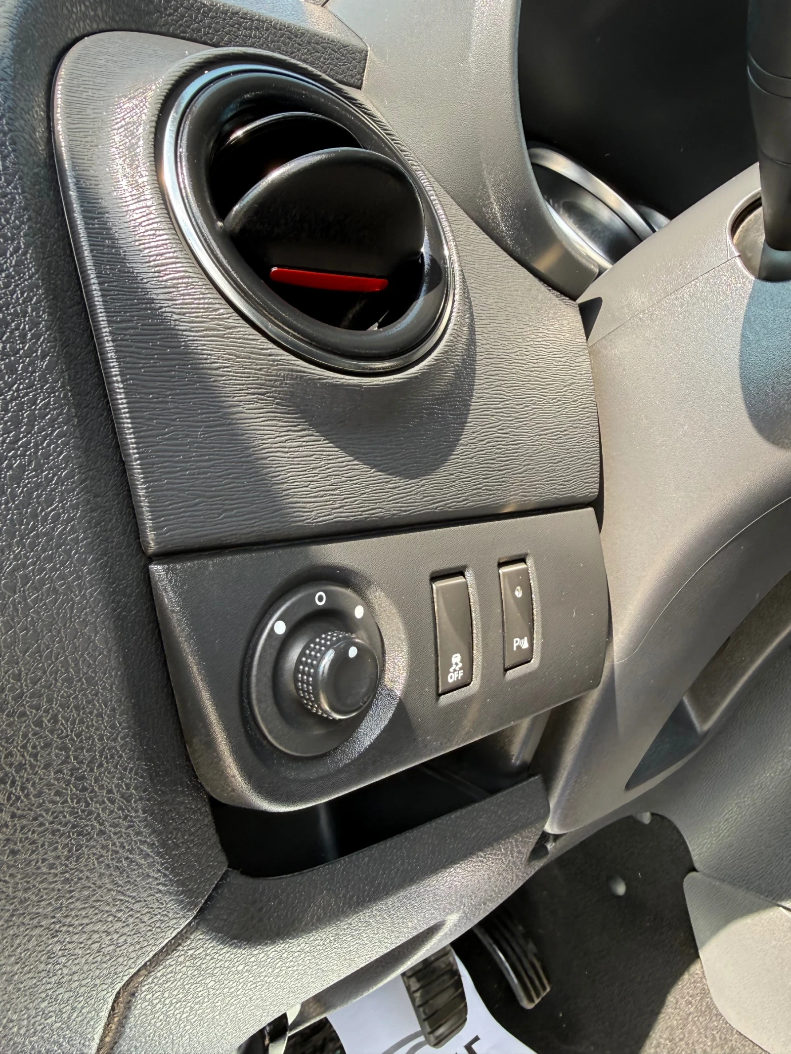 Dacia Lodgy 1.5 dCI 7 МЕСТА, снимка 13 - Автомобили и джипове - 54366345