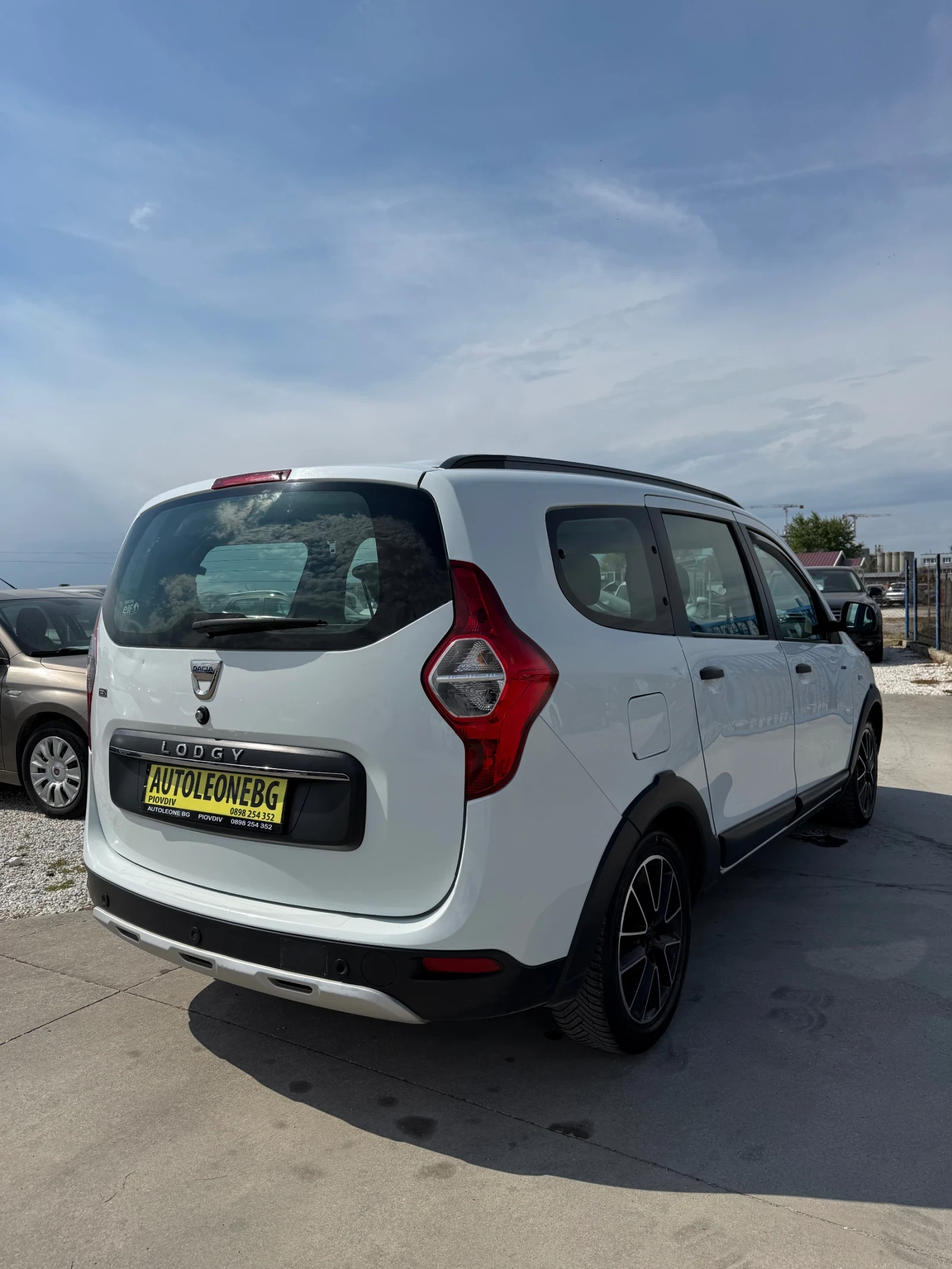 Dacia Lodgy 1.5 dCI 7 МЕСТА, снимка 6 - Автомобили и джипове - 54366345