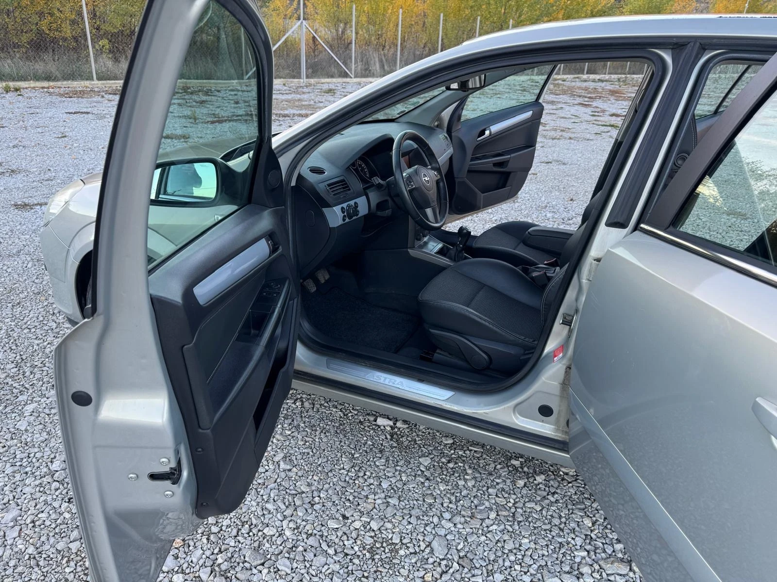 Opel Astra 1.6 i, снимка 13 - Автомобили и джипове - 54697486