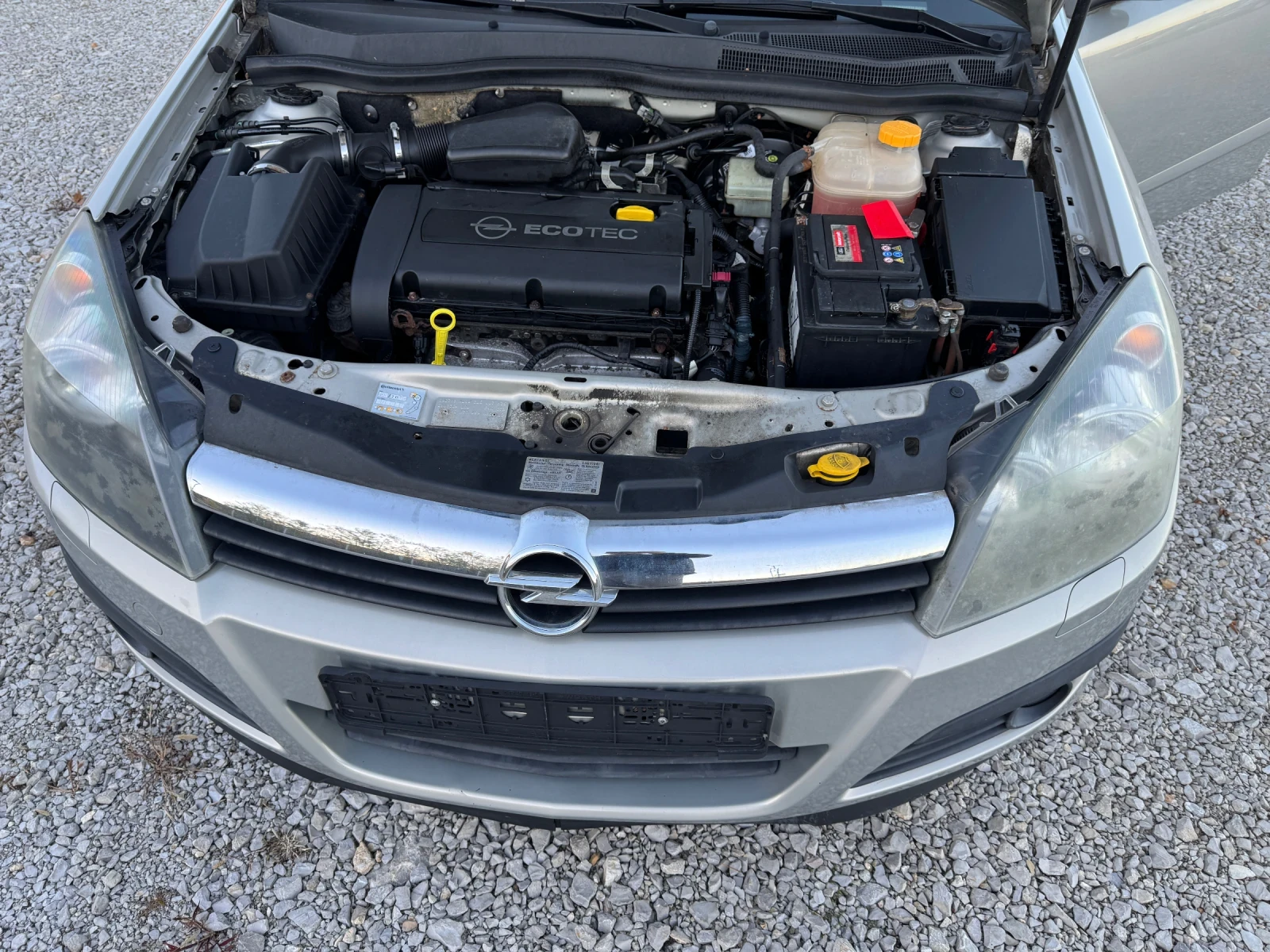 Opel Astra 1.6 i, снимка 16 - Автомобили и джипове - 54697486