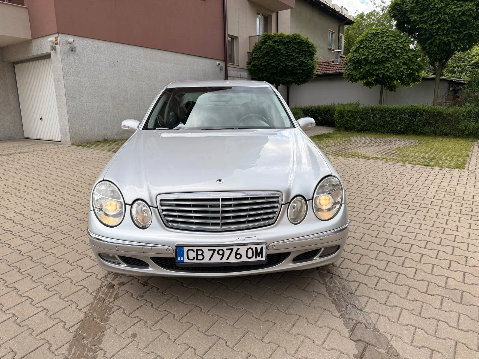 Mercedes-Benz E 220 CDI, снимка 2 - Автомобили и джипове - 54767623