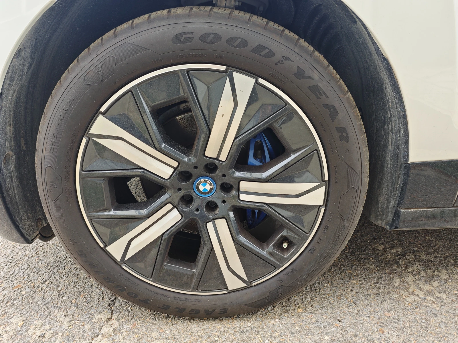 BMW iX 40 x drive Svarovski 24000km , снимка 13 - Автомобили и джипове - 55200776