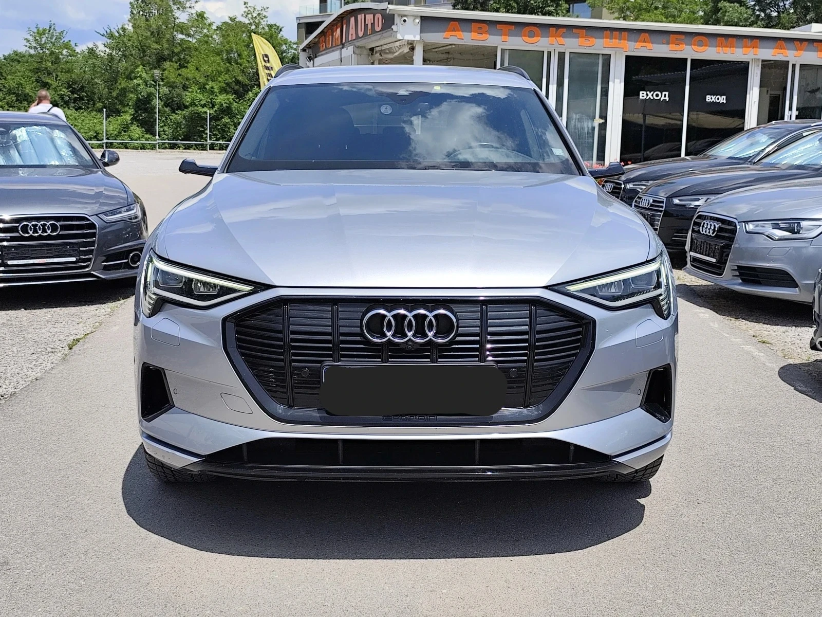 Audi E-Tron S-line, снимка 4 - Автомобили и джипове - 55362606