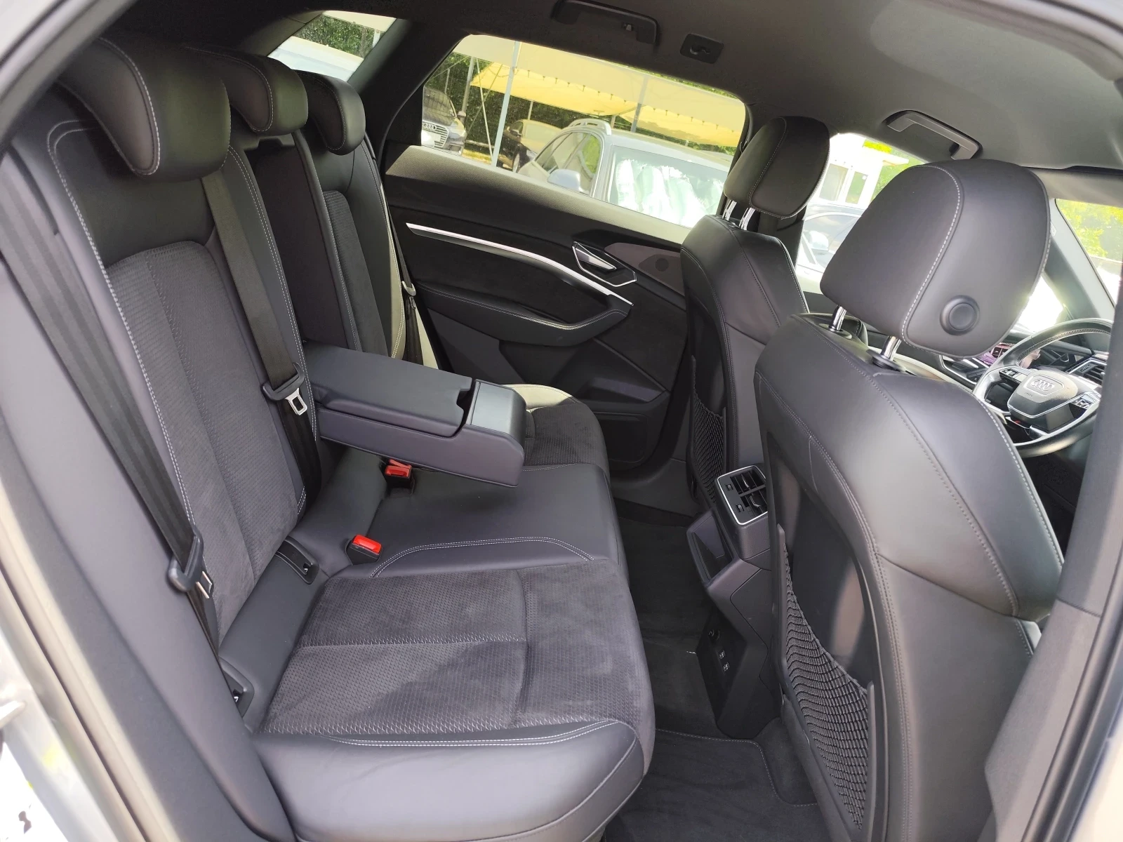 Audi E-Tron S-line, снимка 11 - Автомобили и джипове - 55362606