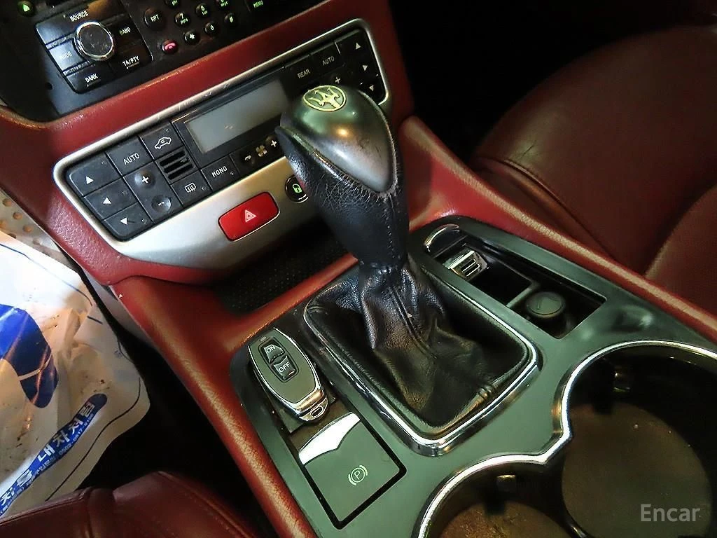 Maserati GranTurismo 4.7* V8* , снимка 13 - Автомобили и джипове - 55407160