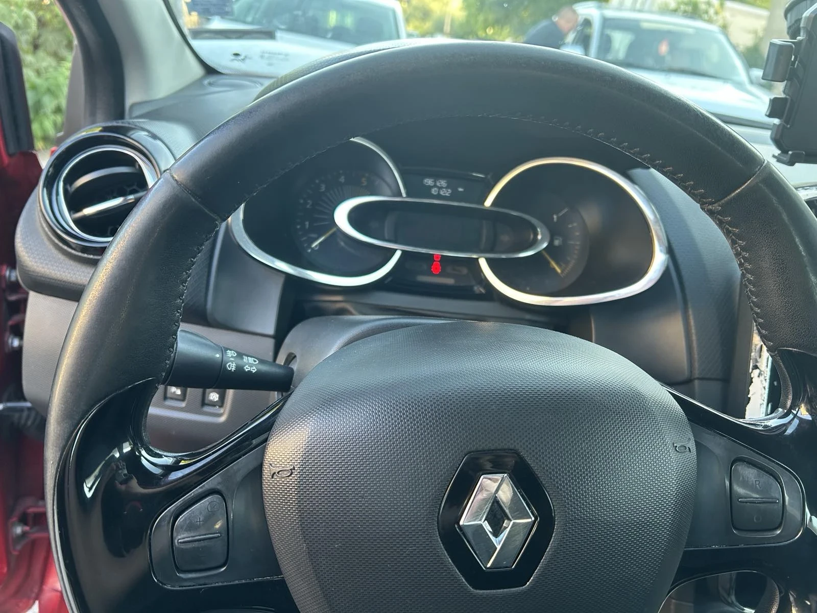 Renault Clio 1.5DCI 90кс, снимка 6 - Автомобили и джипове - 55504099
