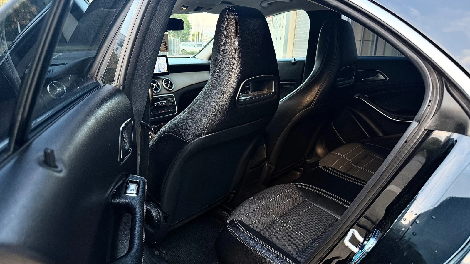 Mercedes-Benz CLA, снимка 15 - Автомобили и джипове - 55717216
