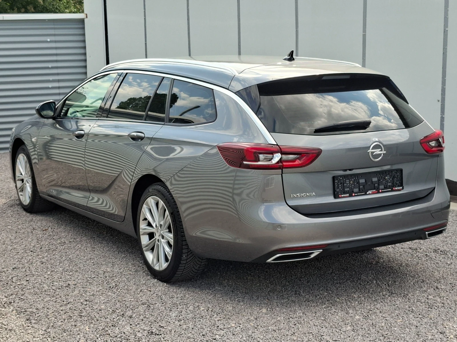 Opel Insignia 2.0CDTI/Фейслифт/Автомат/ТОП, снимка 6 - Автомобили и джипове - 55931909