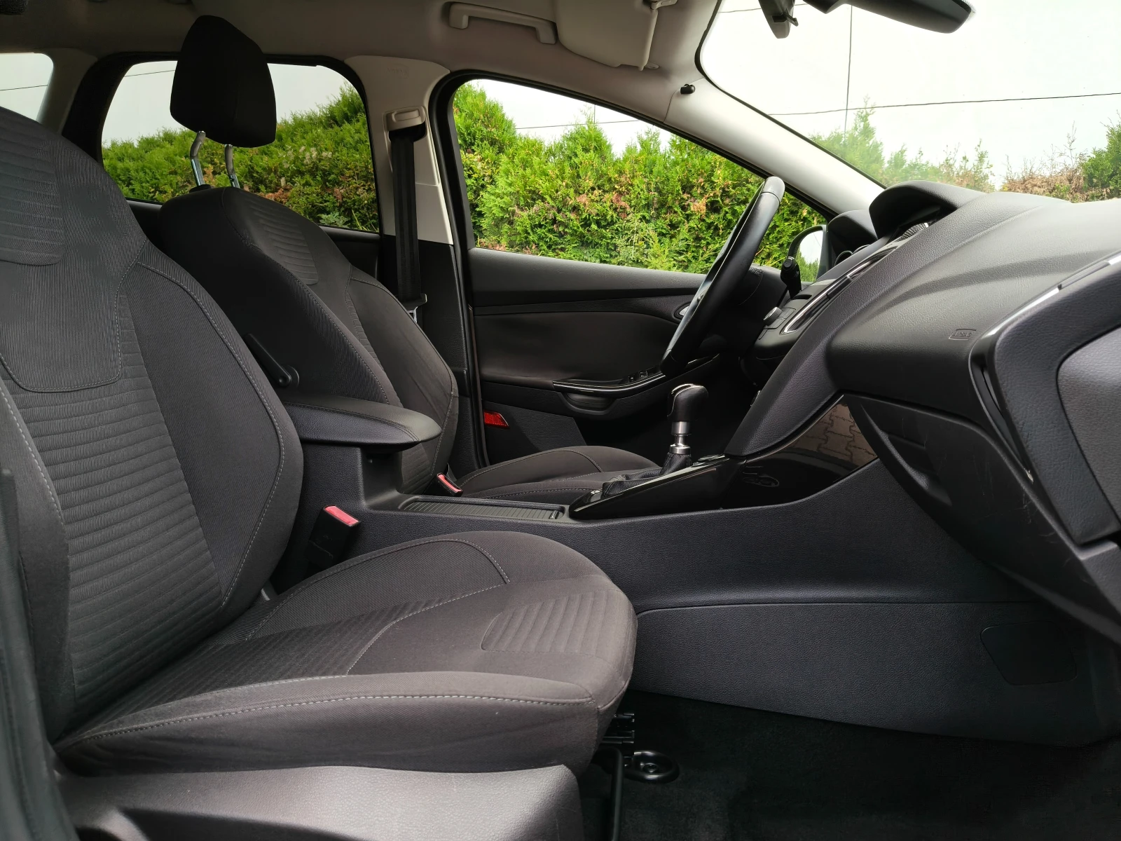 Ford Focus 1.5 TDCI 120 К.С, снимка 10 - Автомобили и джипове - 55937386
