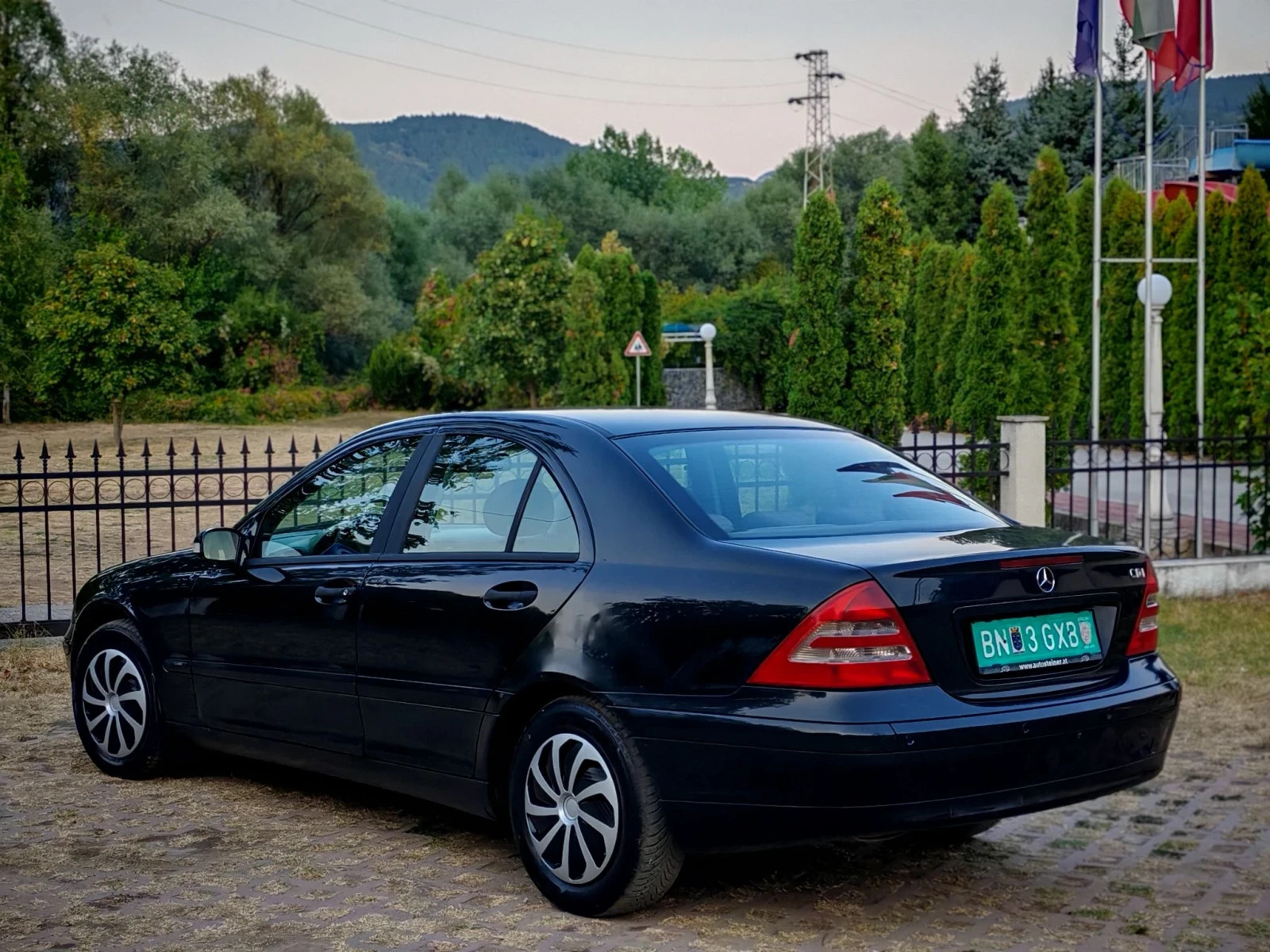 Mercedes-Benz C 200 2.2CDI(116)* АВТОМАТИК* КЛИМАТРОНИК* НОВ ВНОС* , снимка 5 - Автомобили и джипове - 56023765