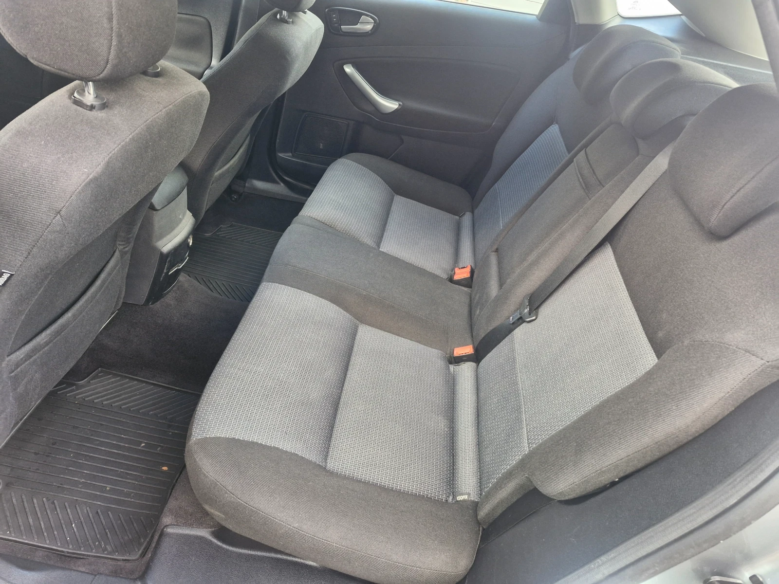 Ford Mondeo 2.0TDCI, снимка 11 - Автомобили и джипове - 56273322