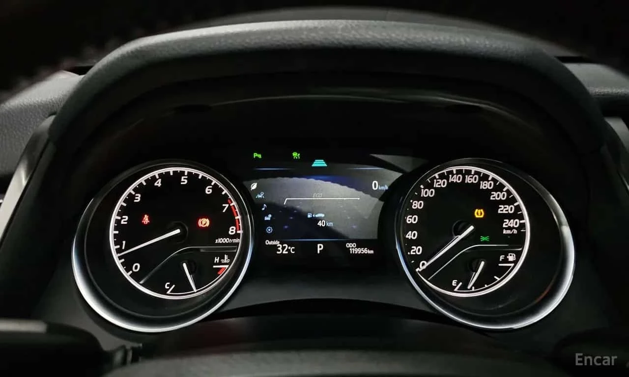 Toyota Camry * 2.5 * ФИНАНСИРАНЕ, снимка 8 - Автомобили и джипове - 56365558
