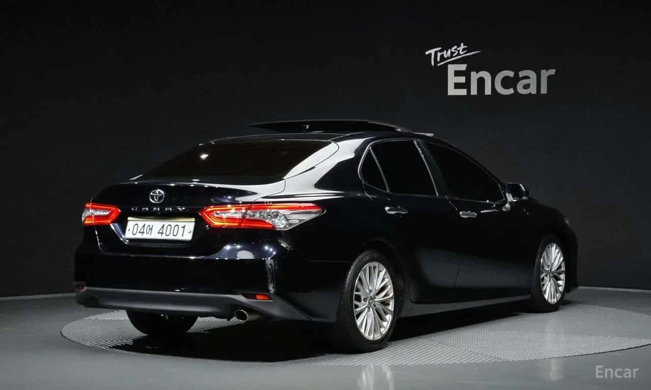 Toyota Camry * 2.5 * ФИНАНСИРАНЕ, снимка 2 - Автомобили и джипове - 56365558