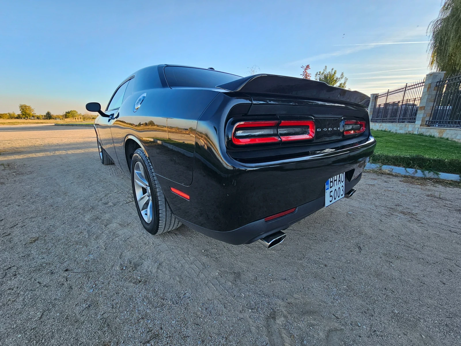 Dodge Challenger 3.6/209hp, снимка 5 - Автомобили и джипове - 56403320