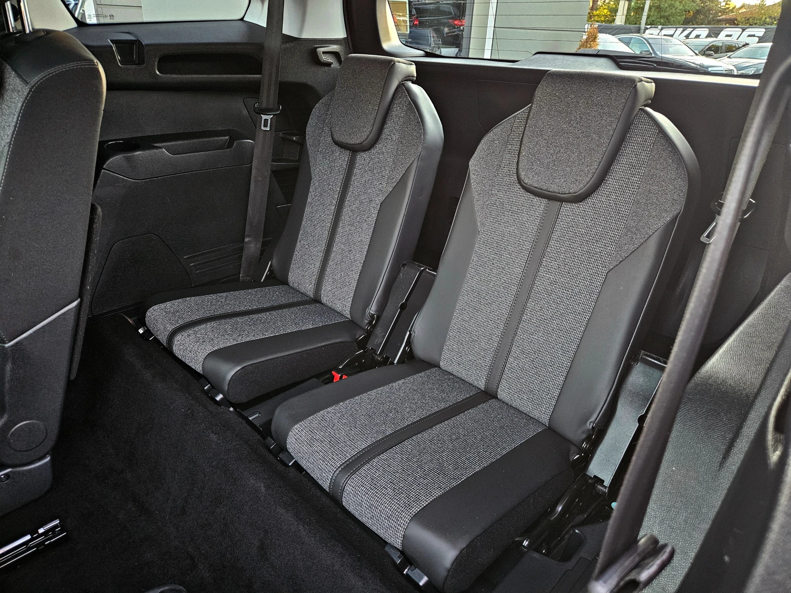 Peugeot 5008 7MESTA/PANO/DISTR/360CAMERA/CAR PLAY/AMBIENT/LIZIN | Mobile.bg � ����������� 16