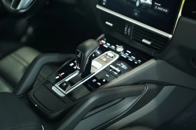Porsche Cayenne CHRONO/340HP/PANO/360/MEMO/LED/CPLAY/355q, снимка 12