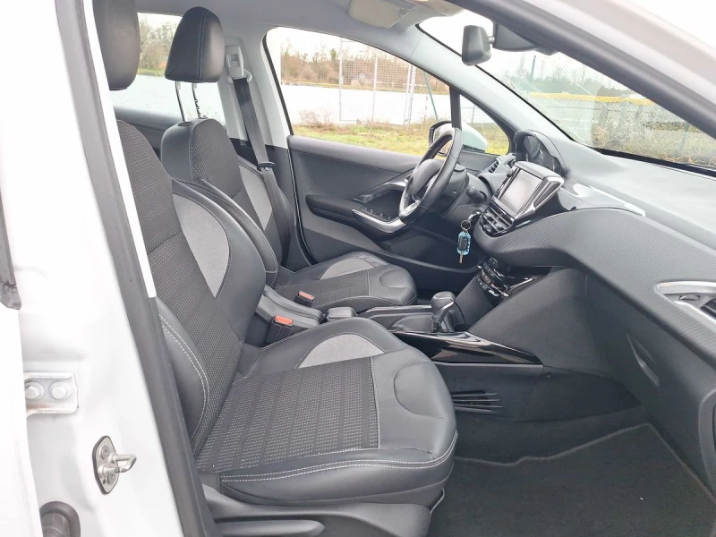 Peugeot 2008 БЕНЗИН* АВТОМАТИК* FACELIFT* ОЧАКВАН* ВНОС* * * , снимка 10 - Автомобили и джипове - 46836592