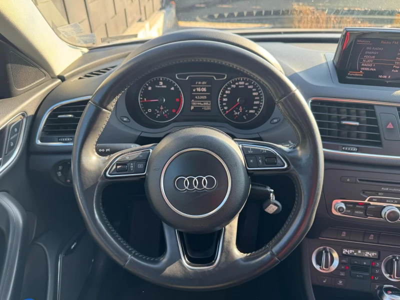 Audi Q3 2.0TDI , снимка 14 - Автомобили и джипове - 49380843