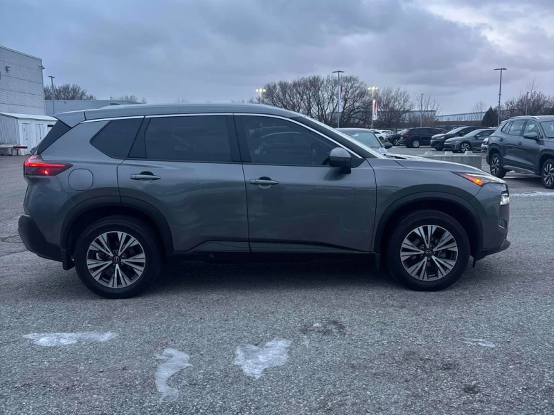 Nissan Rogue * SV * CARFAX * БЕЗ ПЪРВОНАЧАЛНА ВНОСКА, снимка 3 - Автомобили и джипове - 52940537