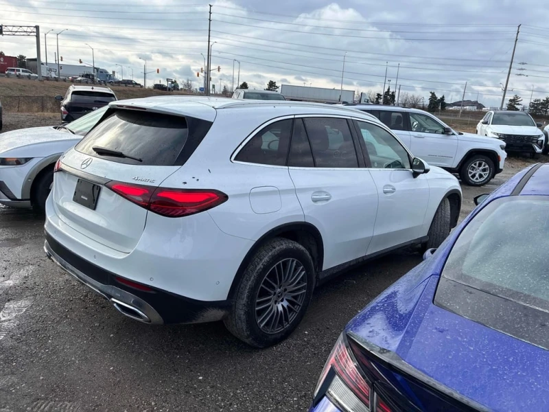 Mercedes-Benz GLC 300 2024 * CARFAX * БЕЗ ПЪРВОНАЧАЛНА ВНОСКА, снимка 4 - Автомобили и джипове - 53123656