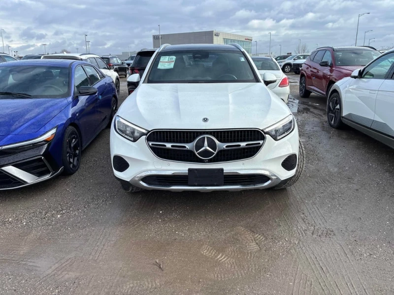 Mercedes-Benz GLC 300 2024 * CARFAX * БЕЗ ПЪРВОНАЧАЛНА ВНОСКА, снимка 2 - Автомобили и джипове - 53123656