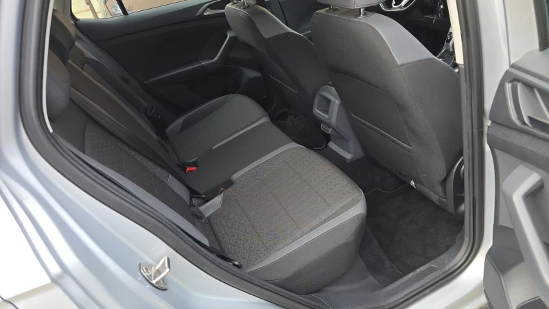 VW T-Cross Style, снимка 15 - Автомобили и джипове - 53139373