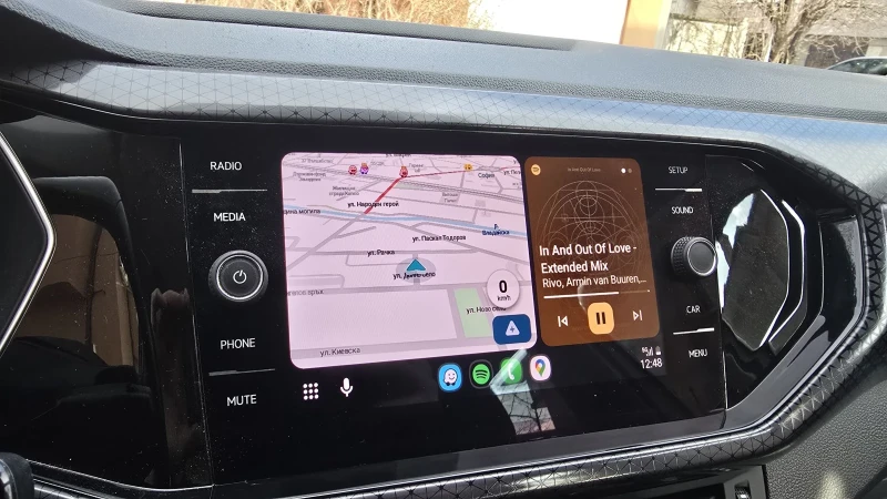 VW T-Cross Style, снимка 10 - Автомобили и джипове - 53139373