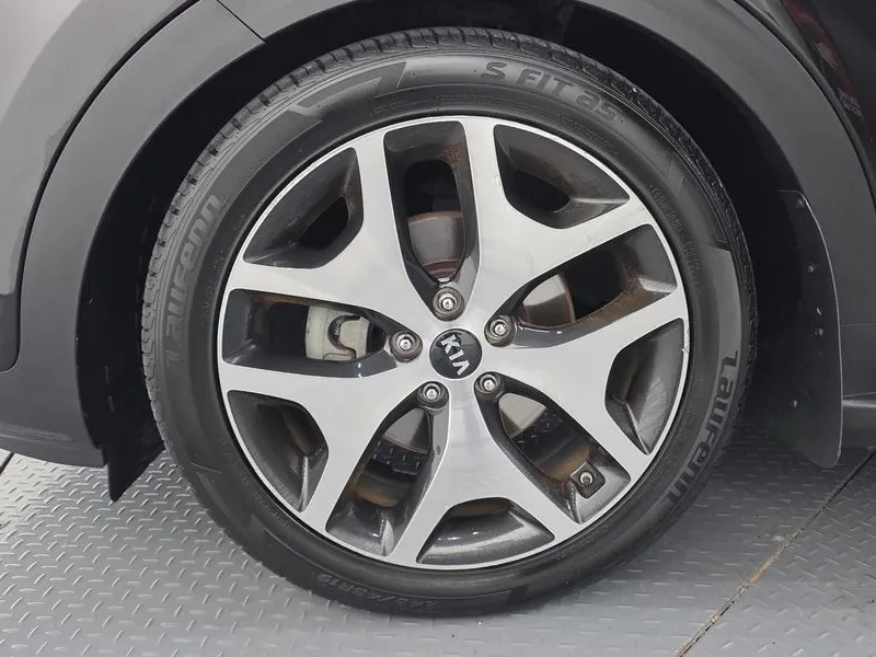 Kia Sportage 1.7 2Wd Noblesse, снимка 5 - Автомобили и джипове - 55789222