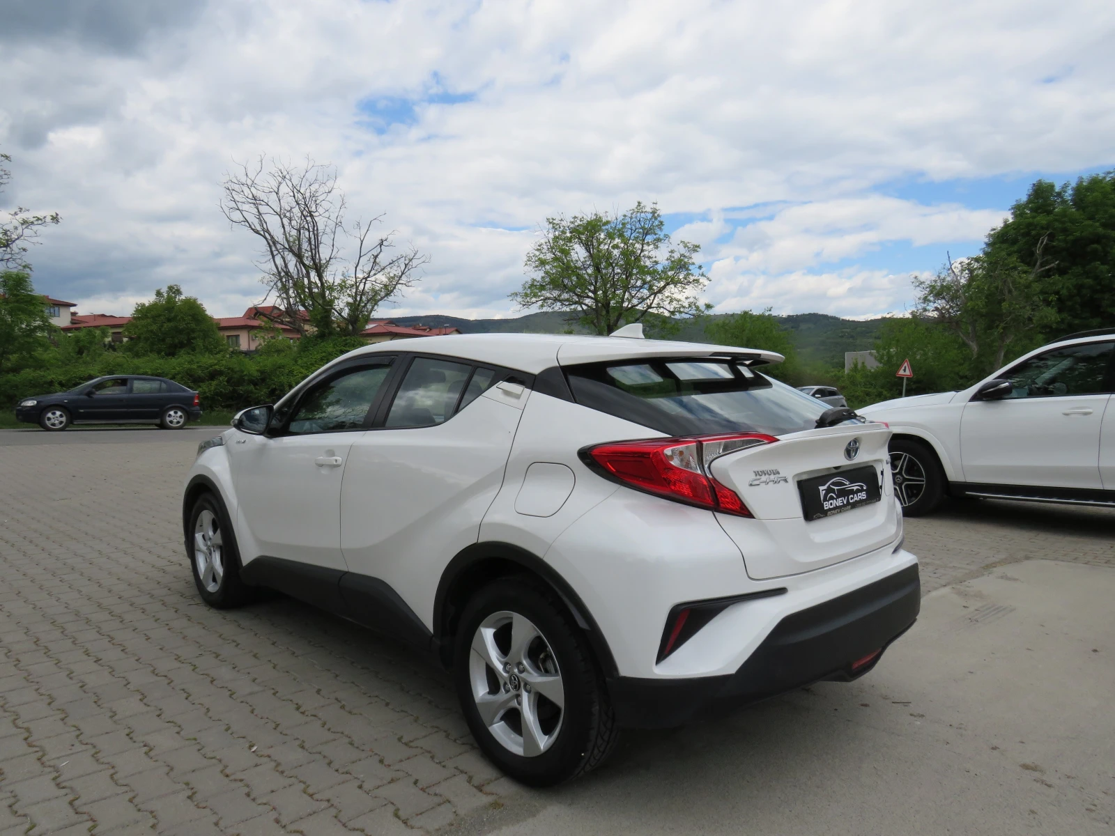 Toyota C-HR * * * 1.8 HYBRID FULL SERVICE HISTORY* * *  - изображение 7
