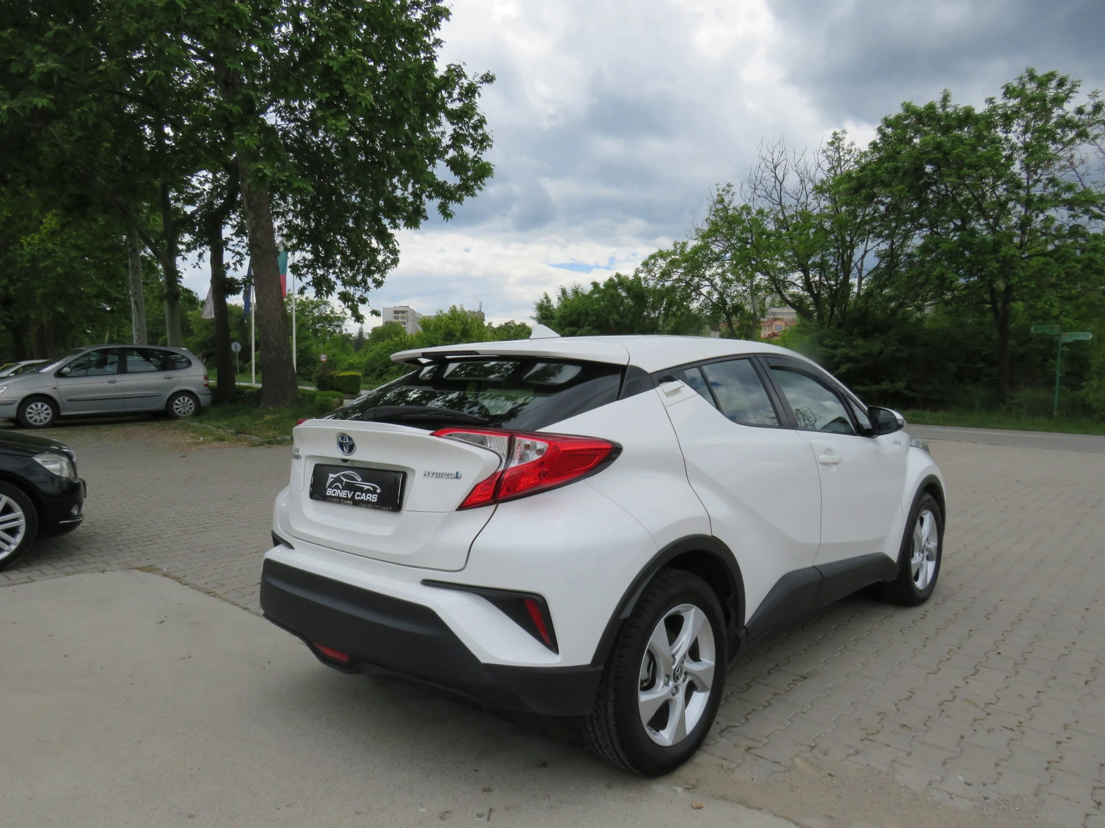 Toyota C-HR * * * 1.8 HYBRID FULL SERVICE HISTORY* * *  - изображение 5