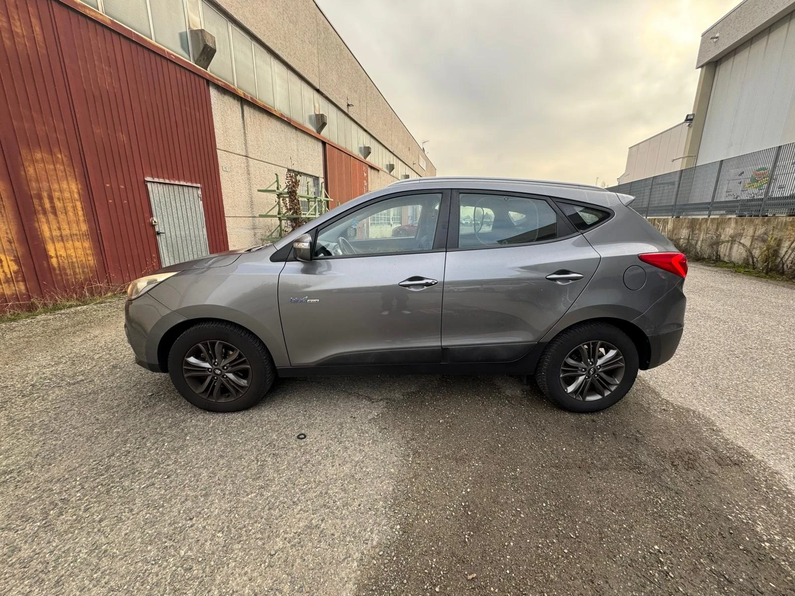 Hyundai IX35 (KATO НОВА) - изображение 8