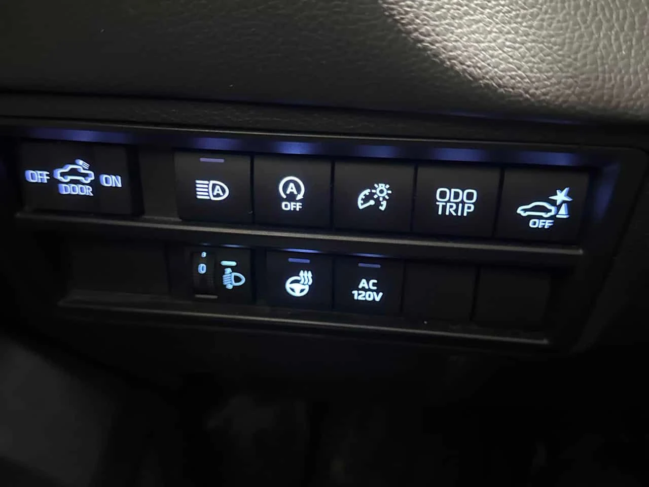 Toyota Tundra * Limited * CARFAX * Обдухване * Два ключа * , снимка 14 - Автомобили и джипове - 54143892