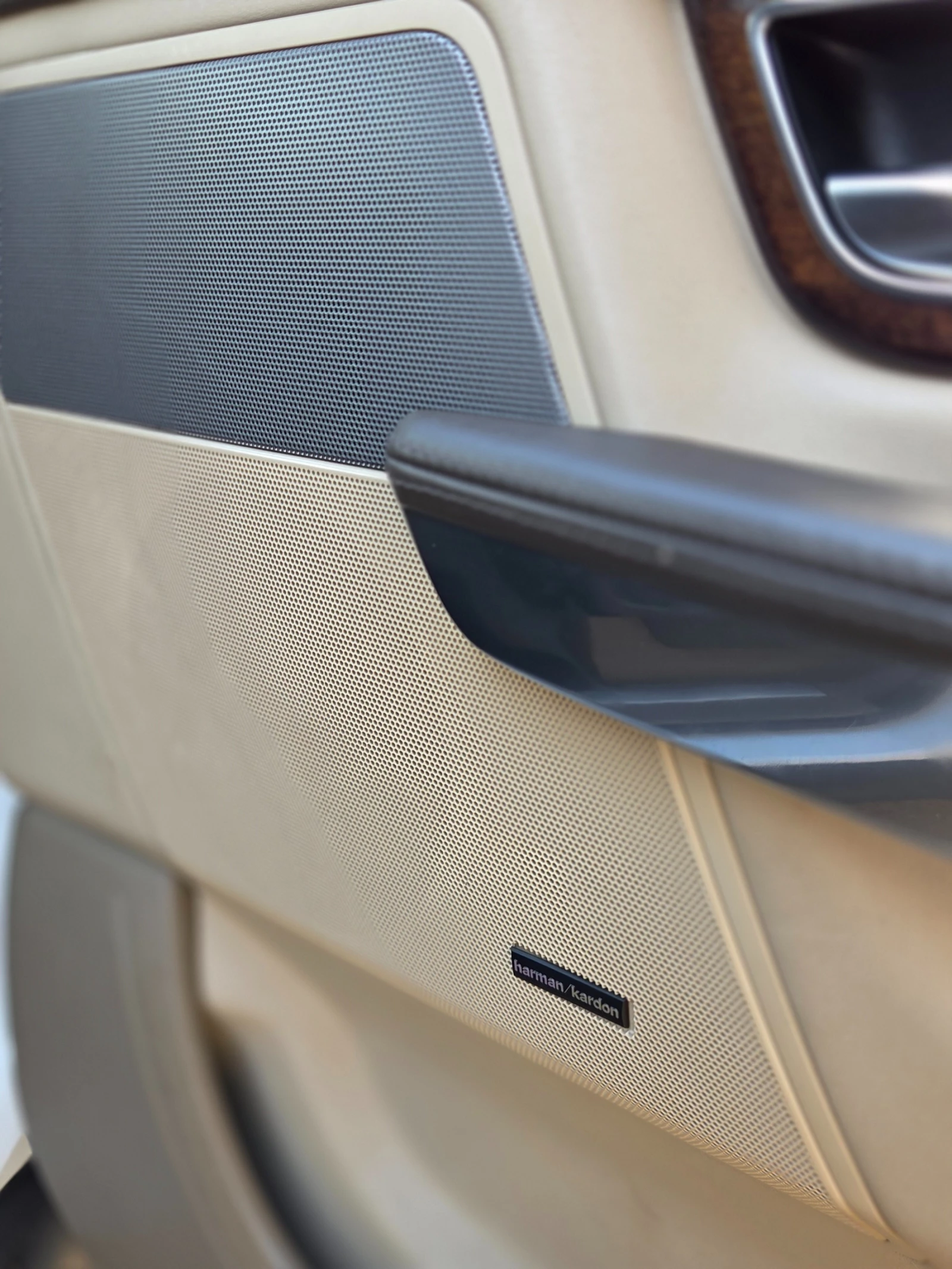 Land Rover Range Rover Sport 3.0TDV6 HSE УНИКАЛЕН, снимка 12 - Автомобили и джипове - 54352995