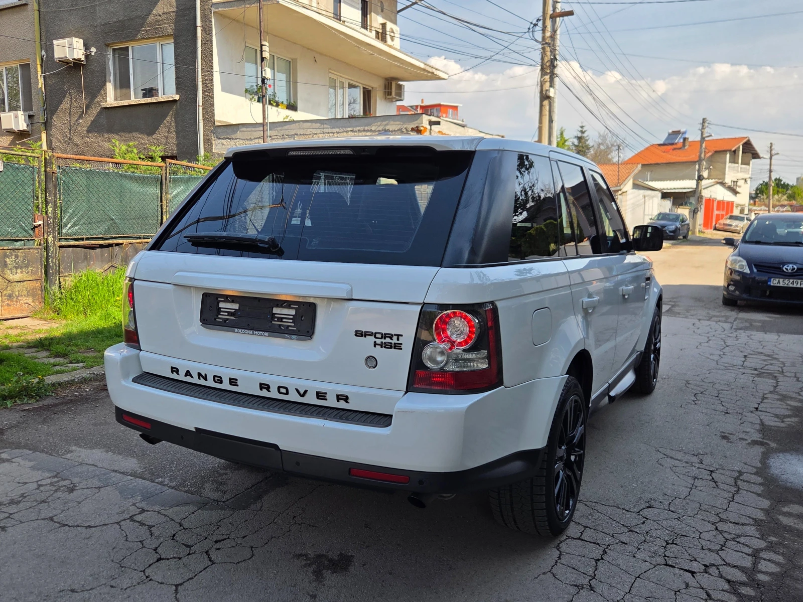 Land Rover Range Rover Sport 3.0TDV6 HSE УНИКАЛЕН, снимка 2 - Автомобили и джипове - 54352995