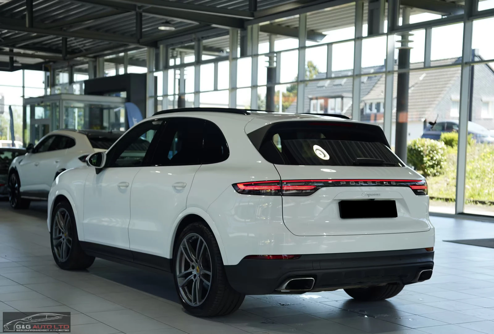 Porsche Cayenne CHRONO/340HP/PANO/360/MEMO/LED/CPLAY/355q, снимка 4 - Автомобили и джипове - 54712210