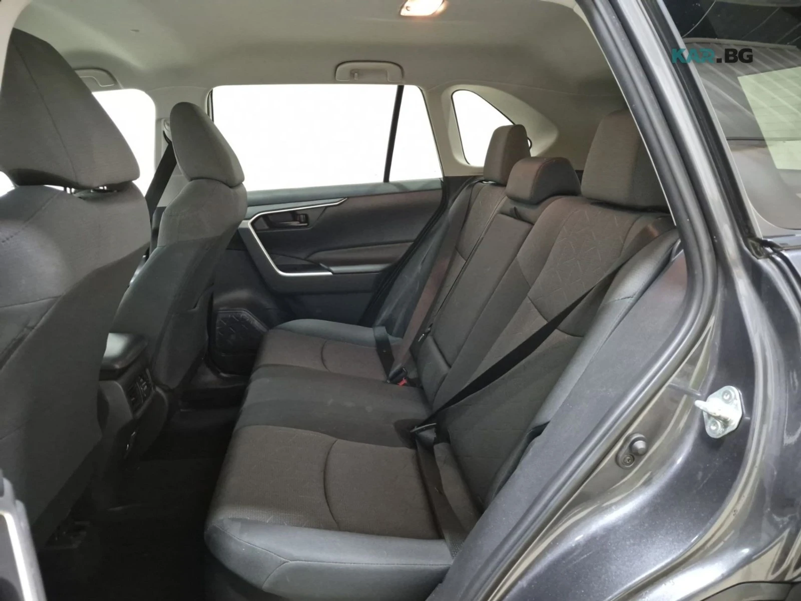 Toyota Rav4 HYBRID LE * AвтоКредит * (ЦЕНА ДО БГ), снимка 15 - Автомобили и джипове - 54826956