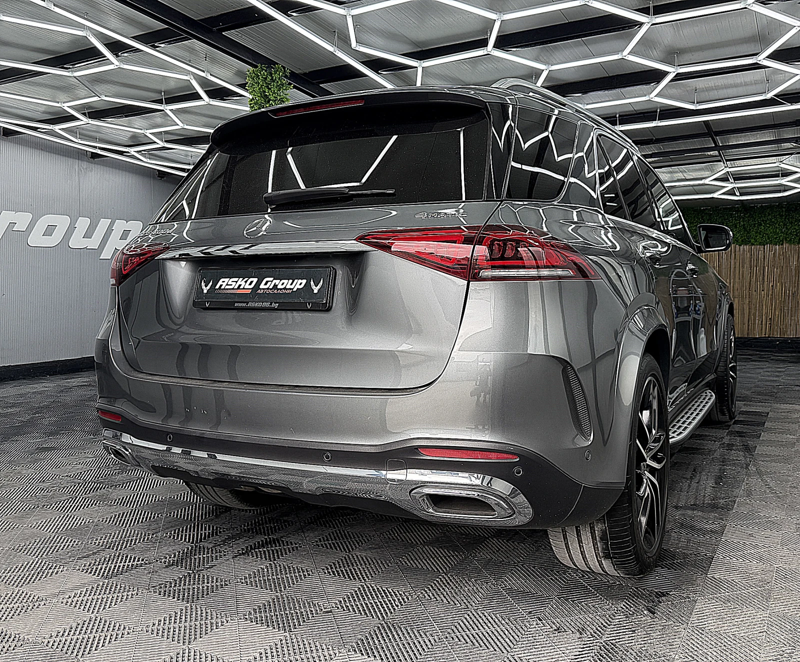 Mercedes-Benz GLE 400 AMG-line/PANORAMA/360-K/GERMANY СОБСТВЕН ЛИЗИНГ, снимка 6 - Автомобили и джипове - 54938152