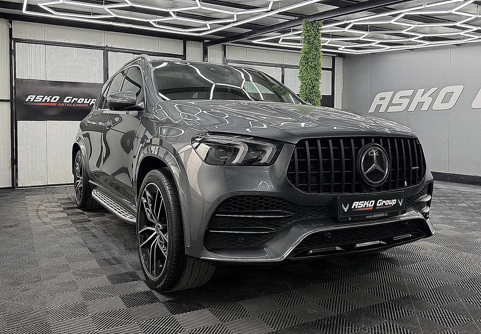 Mercedes-Benz GLE 400 AMG-line/PANORAMA/360-K/GERMANY СОБСТВЕН ЛИЗИНГ, снимка 3 - Автомобили и джипове - 54938152