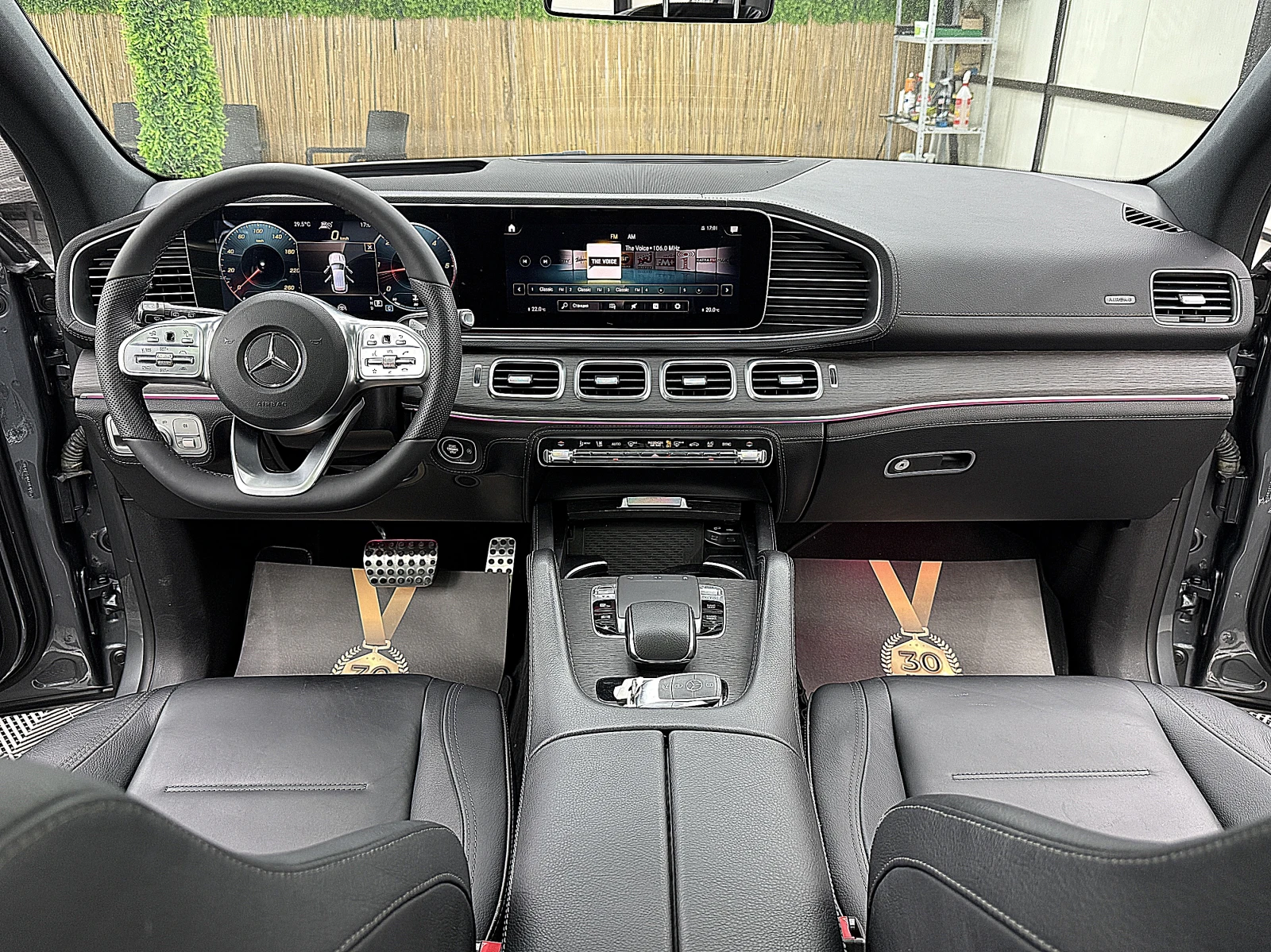Mercedes-Benz GLE 400 AMG-line/PANORAMA/360-K/GERMANY СОБСТВЕН ЛИЗИНГ, снимка 16 - Автомобили и джипове - 54938152
