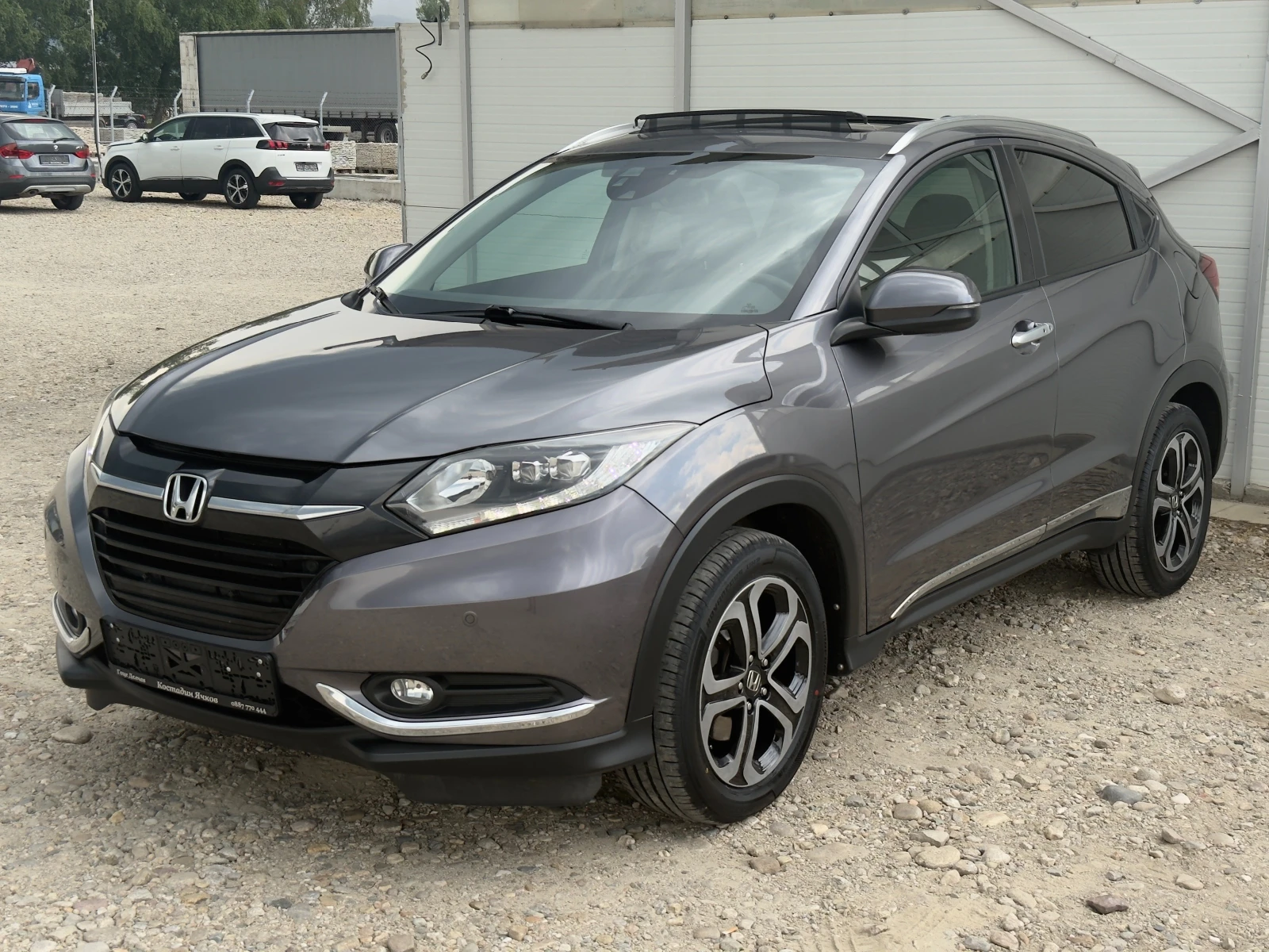 Honda Hr-v 1.5i-VTEC Панорама/Автомат/Навигация/Камера/Лизинг, снимка 8 - Автомобили и джипове - 55016643