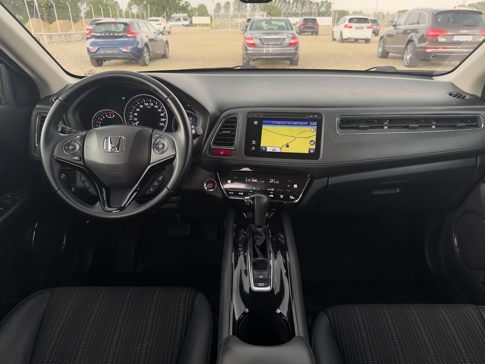 Honda Hr-v 1.5i-VTEC Панорама/Автомат/Навигация/Камера/Лизинг, снимка 13 - Автомобили и джипове - 55016643