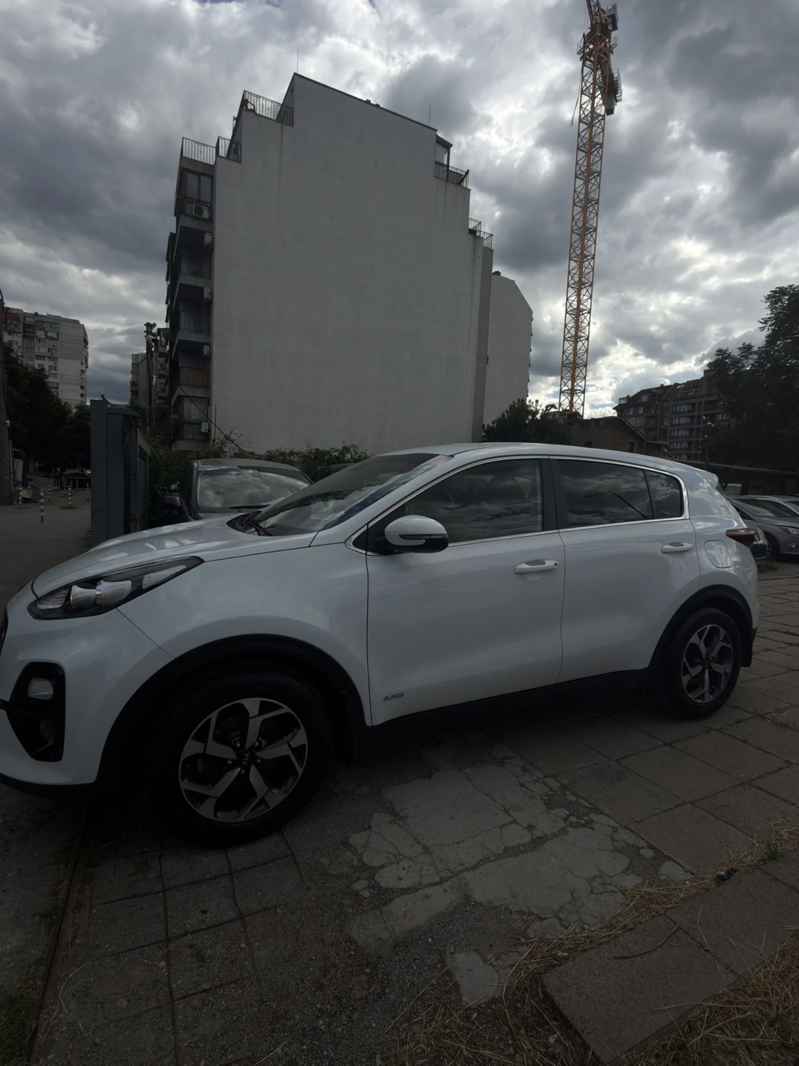 Kia Sportage 1.6 4x4 газ/бензин 177 к.с., снимка 4 - Автомобили и джипове - 55248102