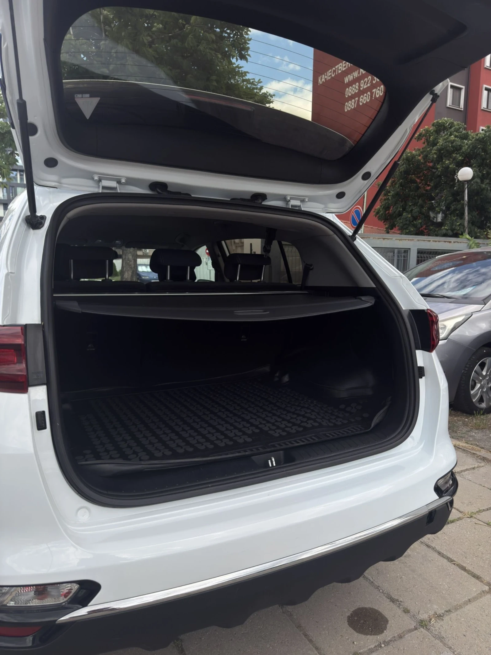 Kia Sportage 1.6 4x4 газ/бензин 177 к.с., снимка 10 - Автомобили и джипове - 55248102