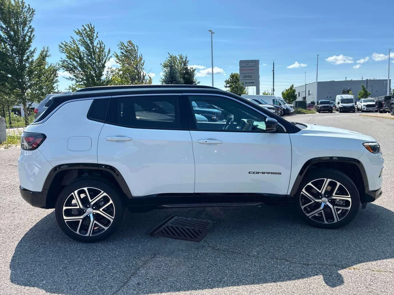 Jeep Compass Limited /CARFAX/КЛИП НА МОТОРА , снимка 3 - Автомобили и джипове - 55500198
