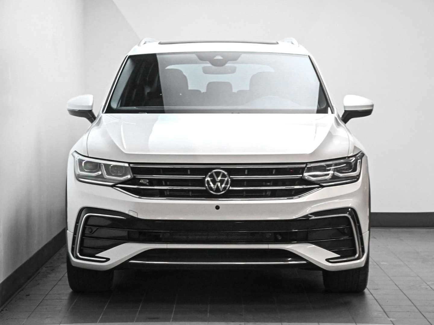 VW Tiguan Allspace R LINE* �����* 7 �����* ��������� ����� | Mobile.bg � ����������� 2