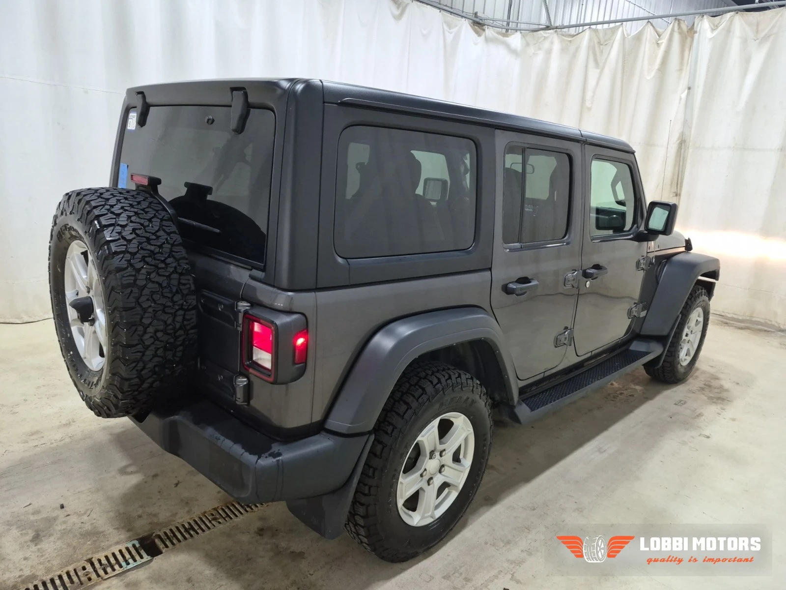 Jeep Wrangler, снимка 3 - Автомобили и джипове - 55955720