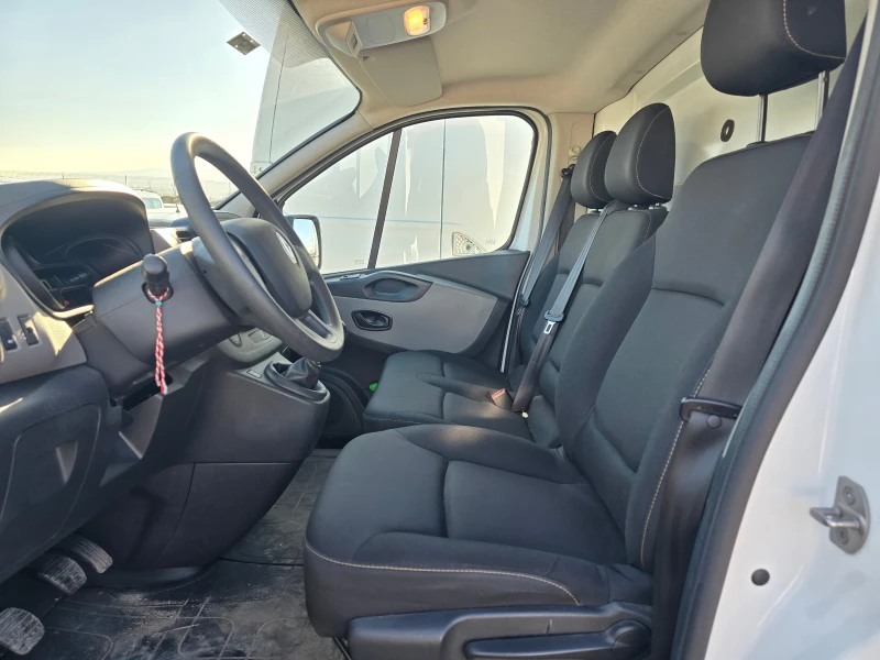 Renault Trafic 1.6 dCi, снимка 7 - Бусове и автобуси - 49399670