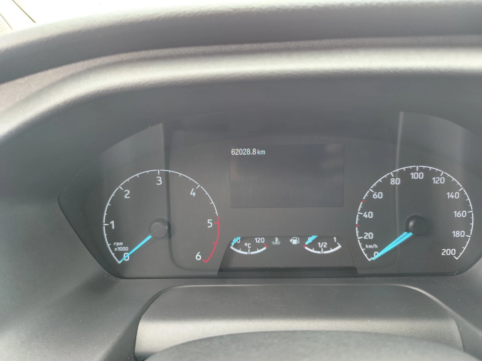 Ford Transit Custom 2.0D 8+ 1, снимка 17 - Бусове и автобуси - 54147412